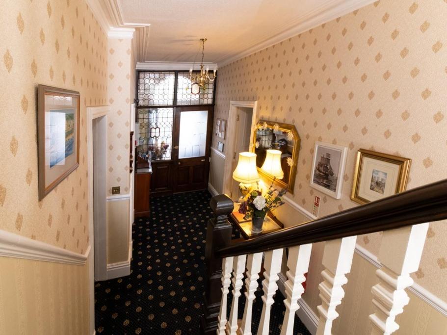 Crescent Lodge Guest House Whitby Exterior foto